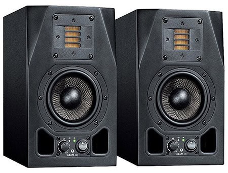 how to use monitor speakers