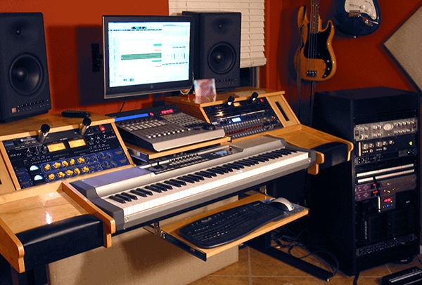 DIY Studio Desk Plans - Custom Fit For Your Needs LedgerNote