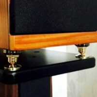 spikes between speaker and stand