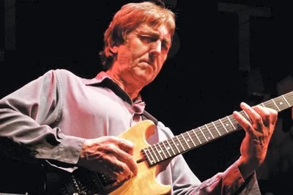 Allan Holdsworth is among the best guitar players, period