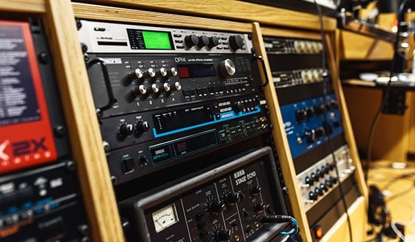 The Best Audio Engineering Schools & Colleges to Learn & Network | LN