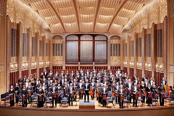 The Cleveland Orchestra from Ohio is also one of the "Big Five", containing members from all over the world.
