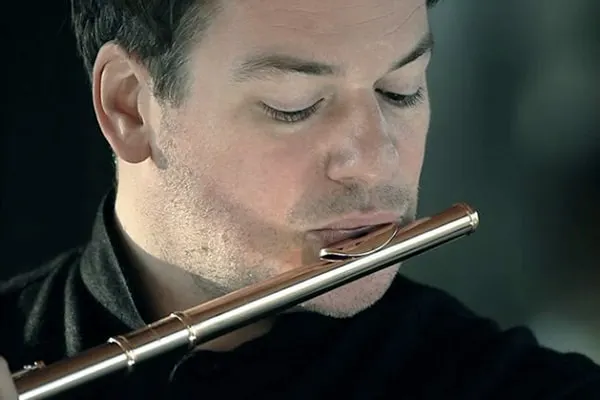 Emmanuel Pahud is one of the best flutists of all time. He focuses on classical and baroque styles.