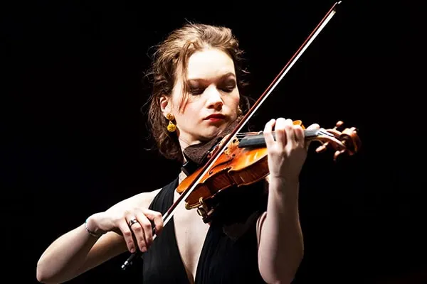 A modern violinist, Hilary Hahn made her debut in 1996 when she was only 16.