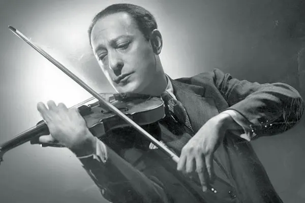 Jascha Heifetz has earned his spot as the best violinist of all time on our list purely based on his extra ordinary skill levels.